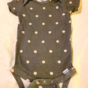 Gerber infant girl organic cotton onesie, 3-6mos